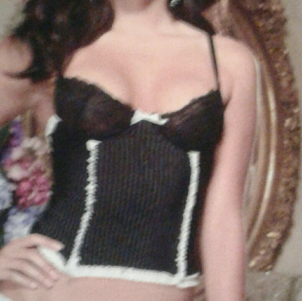Garter Set